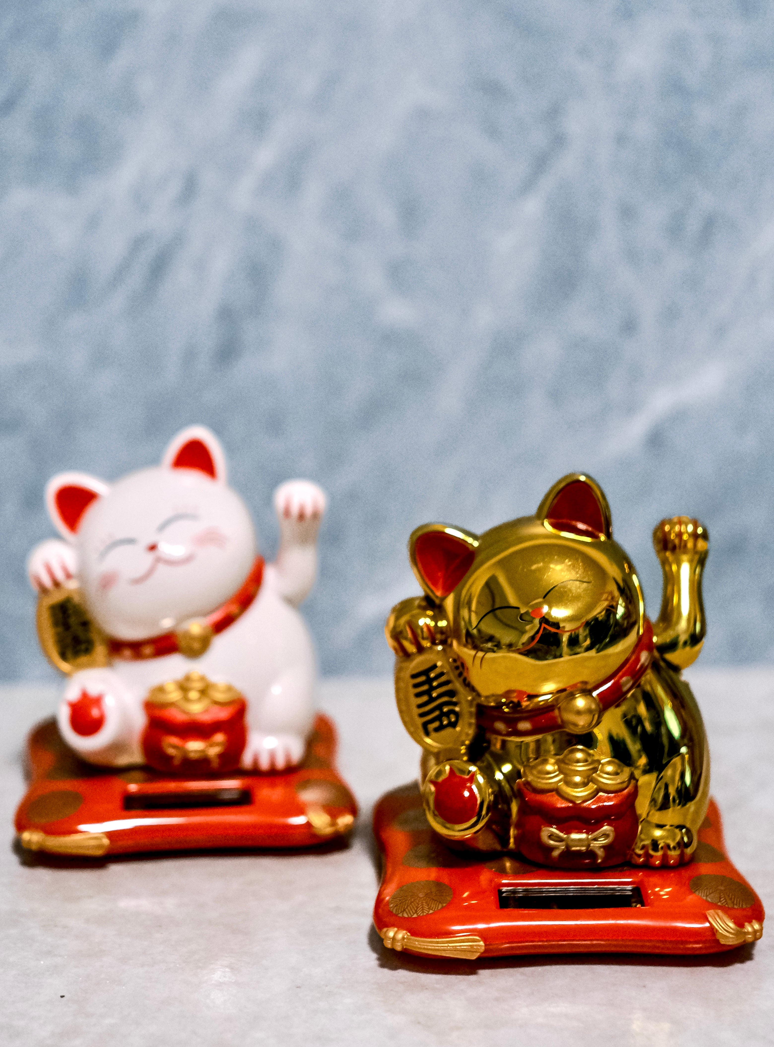 White Prosperity Lucky Cat
