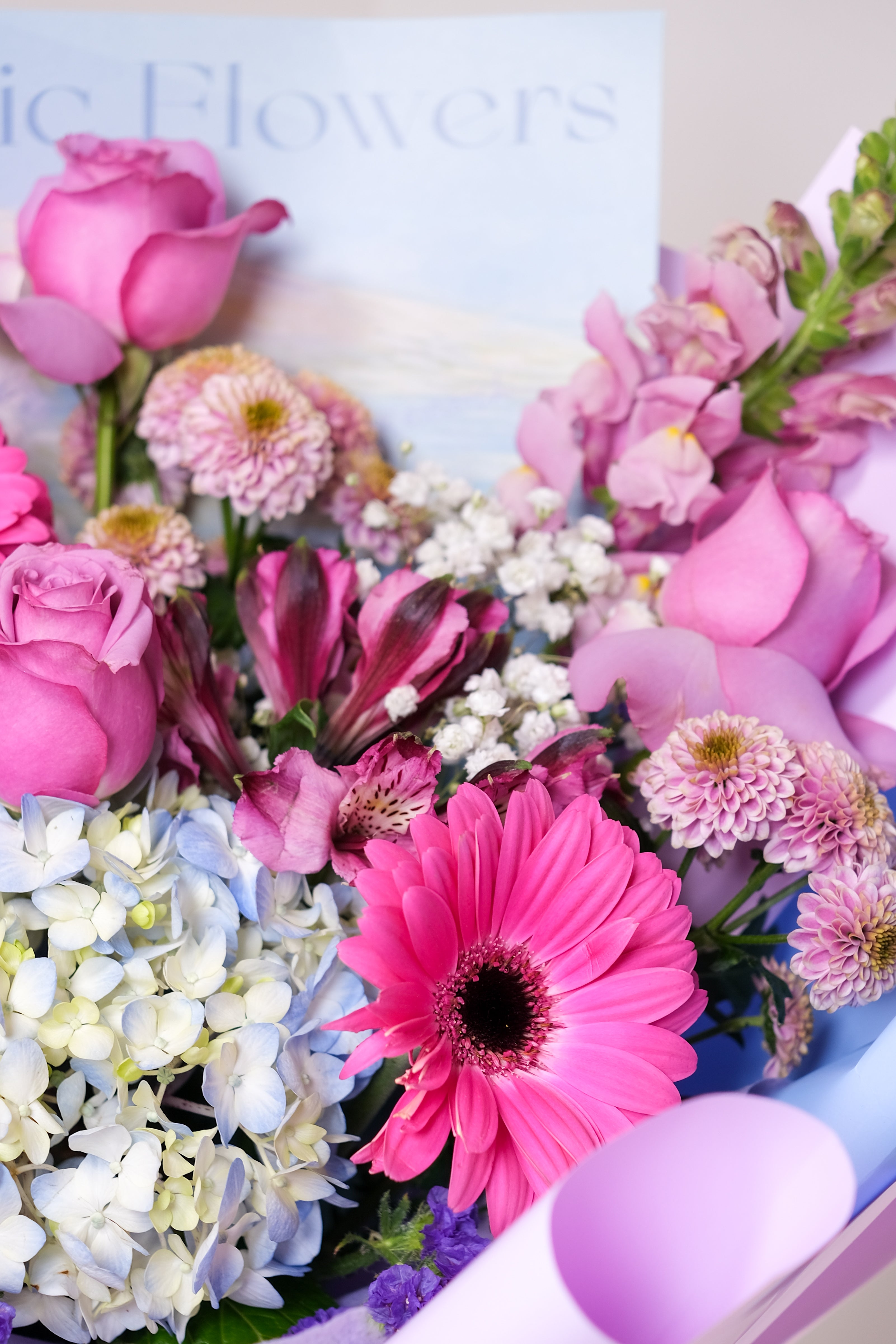 Valentine's Romantic Flowers Bouquet