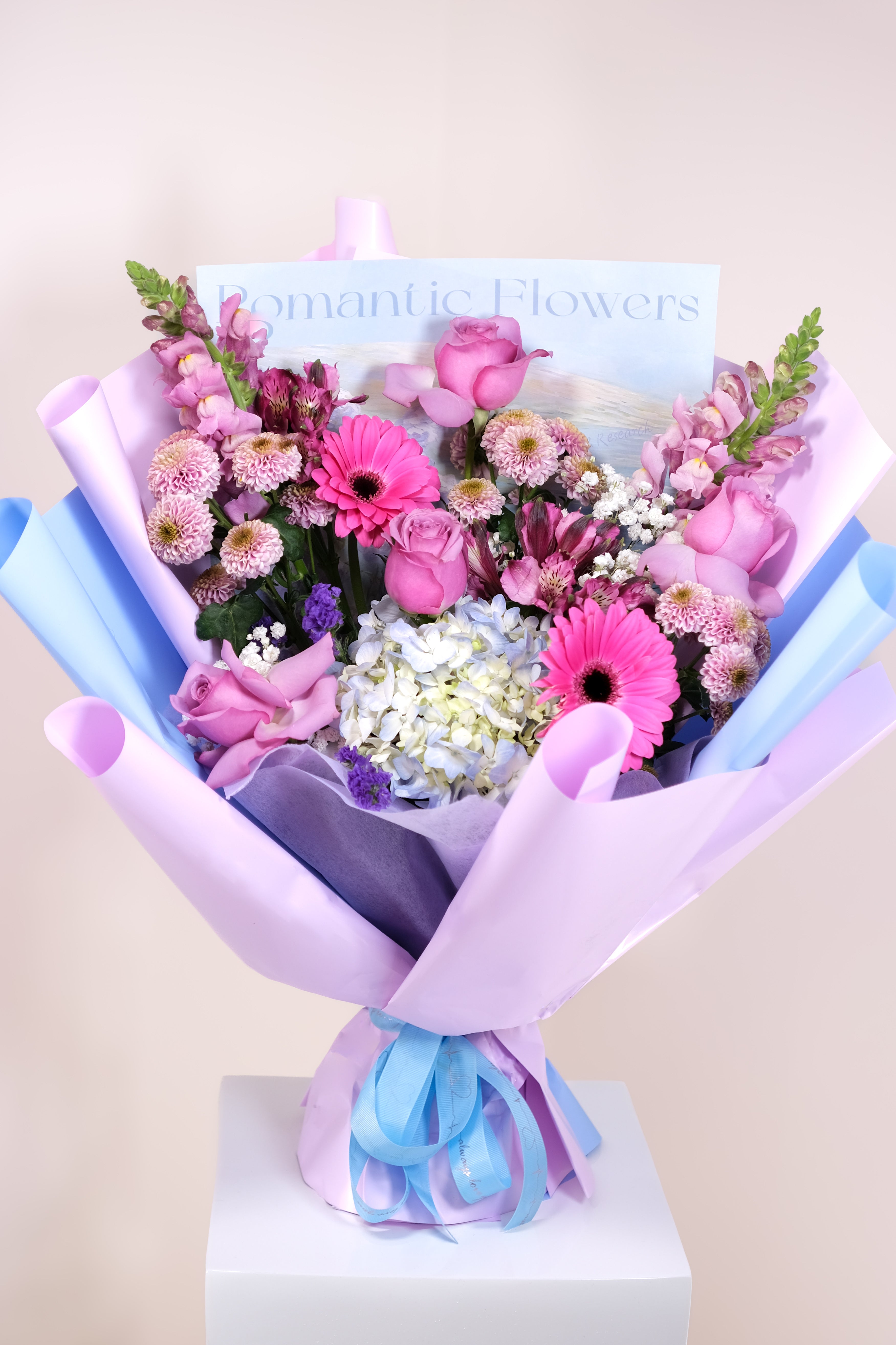 Valentine's Romantic Flowers Bouquet