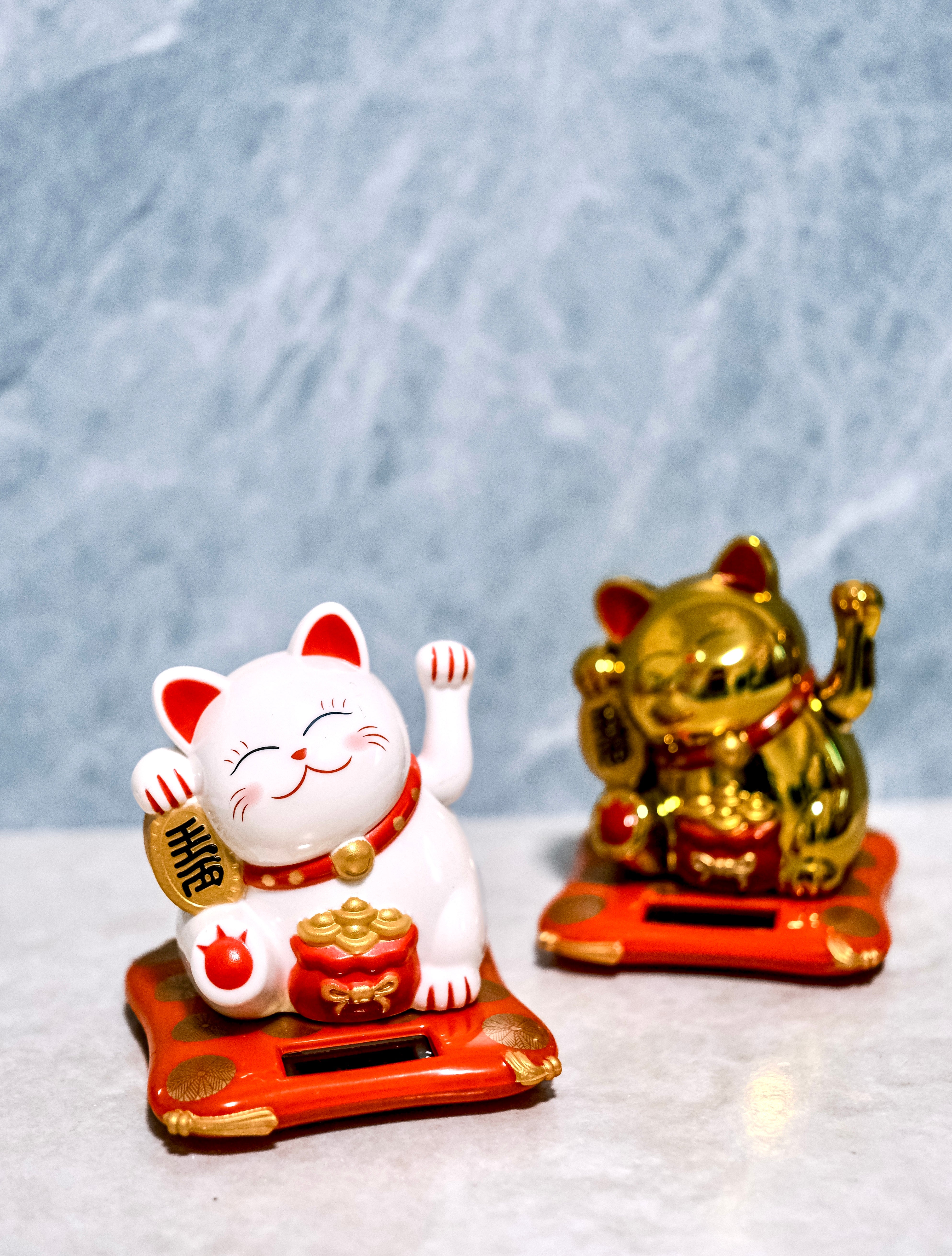 White Prosperity Lucky Cat