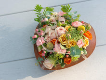 Load image into Gallery viewer, Life in Paradise - Four Seasons Floristry
