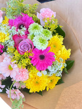 Load image into Gallery viewer, Designer&#39;s Choice Hand Tied Bouquet - Four Seasons Floristry
