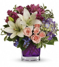 Load image into Gallery viewer, Garden Romance - Four Seasons Floristry
