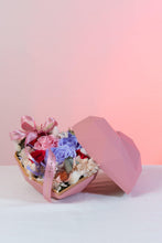 Load image into Gallery viewer, Endless Love - Four Seasons Floristry
